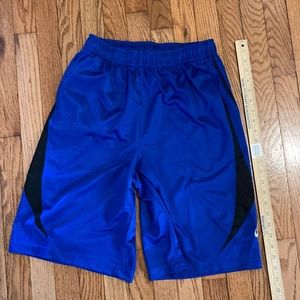 Nike shorts boys size XL is a teen size. Have drawstrings and pockets. Used